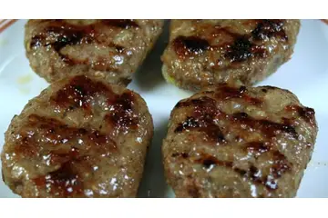 Etli Köfte Tarifi ve Malzemeleri